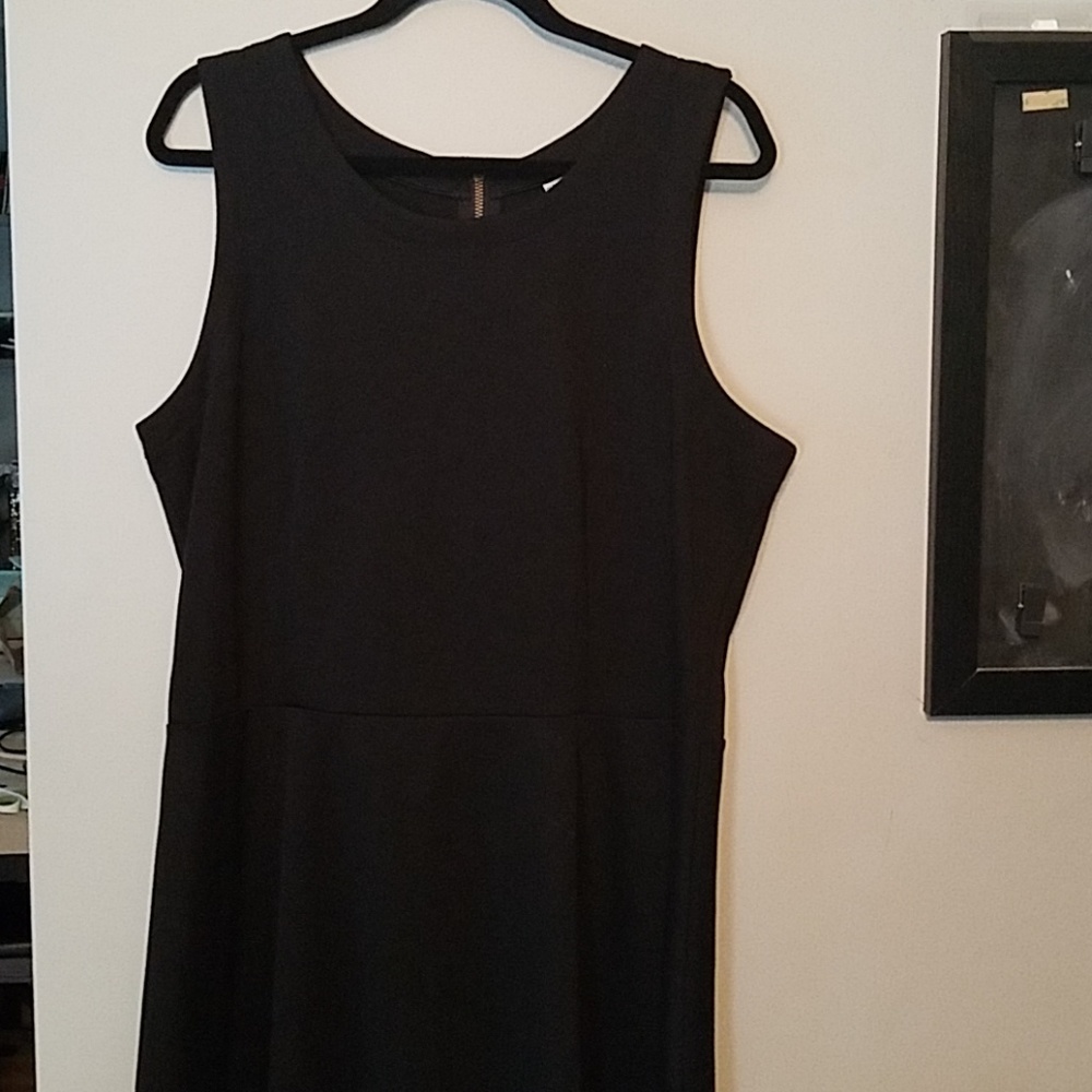 Black sleeves dress